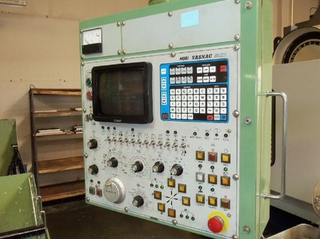 Yasnac MX1 CNC Control