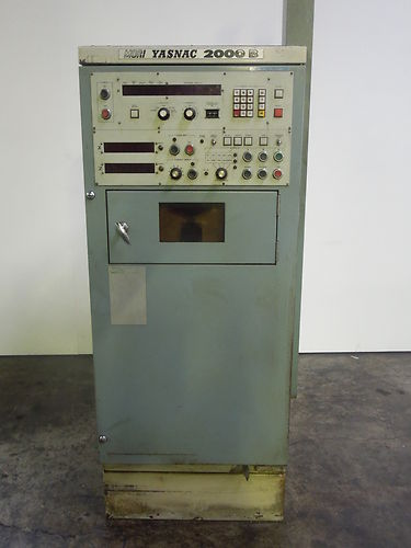 Yasnac 2000B CNC control
